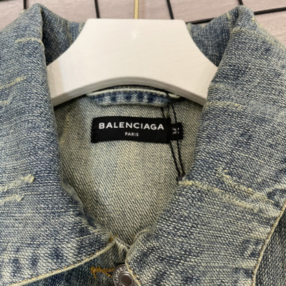 バレンシアガ「Balenciaga」blcg水洗いして古い背中のドリルを作るスローガンデニムジャケット