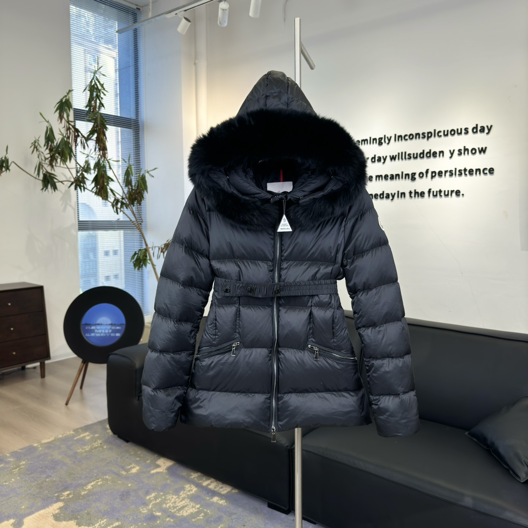 モンクレール「Moncler」シェルパトリム ベルテッド ダウンジャケット レディース