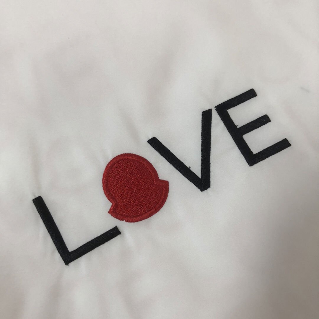 モンクレール「Moncler」2024最新パーカージャケット