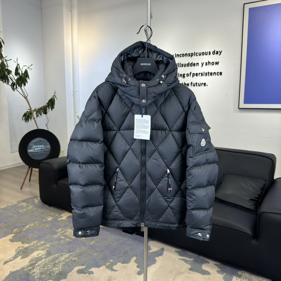 モンクレール「Moncler」スタンドカラー ダブルジップ ダウンジャケット