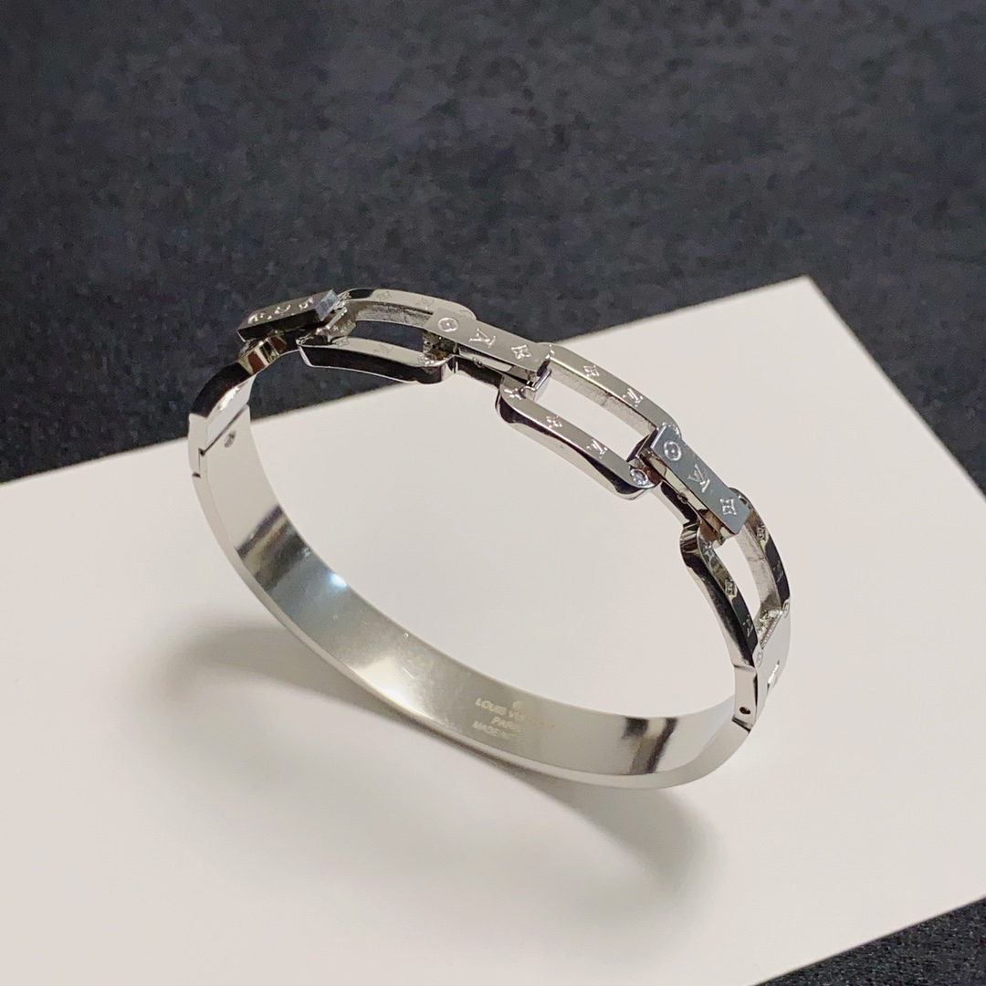 ルイ・ヴィトン「Louis Vuitton」 アルファベット クローバー タンク リンク ブレスレット18cm/20cm