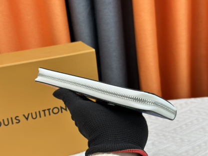 ルイ・ヴィトン「Louis Vuitton」ジッピーウォレット･ヴェルティカル