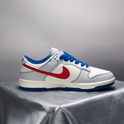 「コラボモデル」Supreme x Nike SB Dunk Low スニーカー