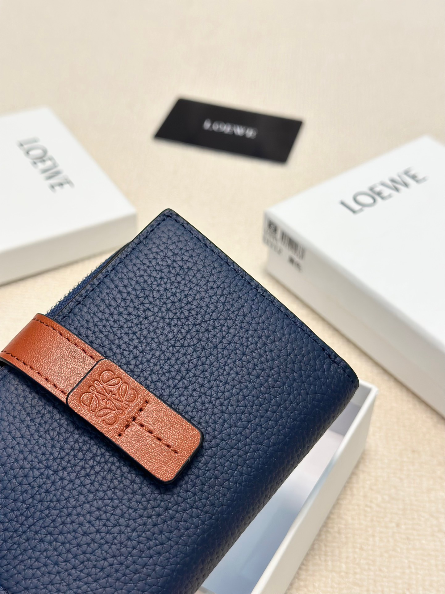 ロエベ「LOEWE」アナグラム コンティネンタル ウォレット 5色