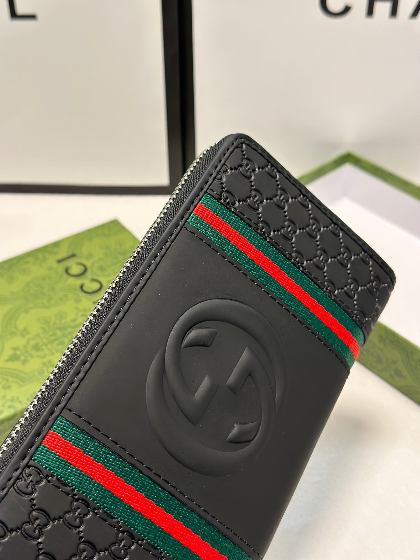 グッチ「Gucci」シグネチャー レザー ウェブ ジップアラウンドウォレット