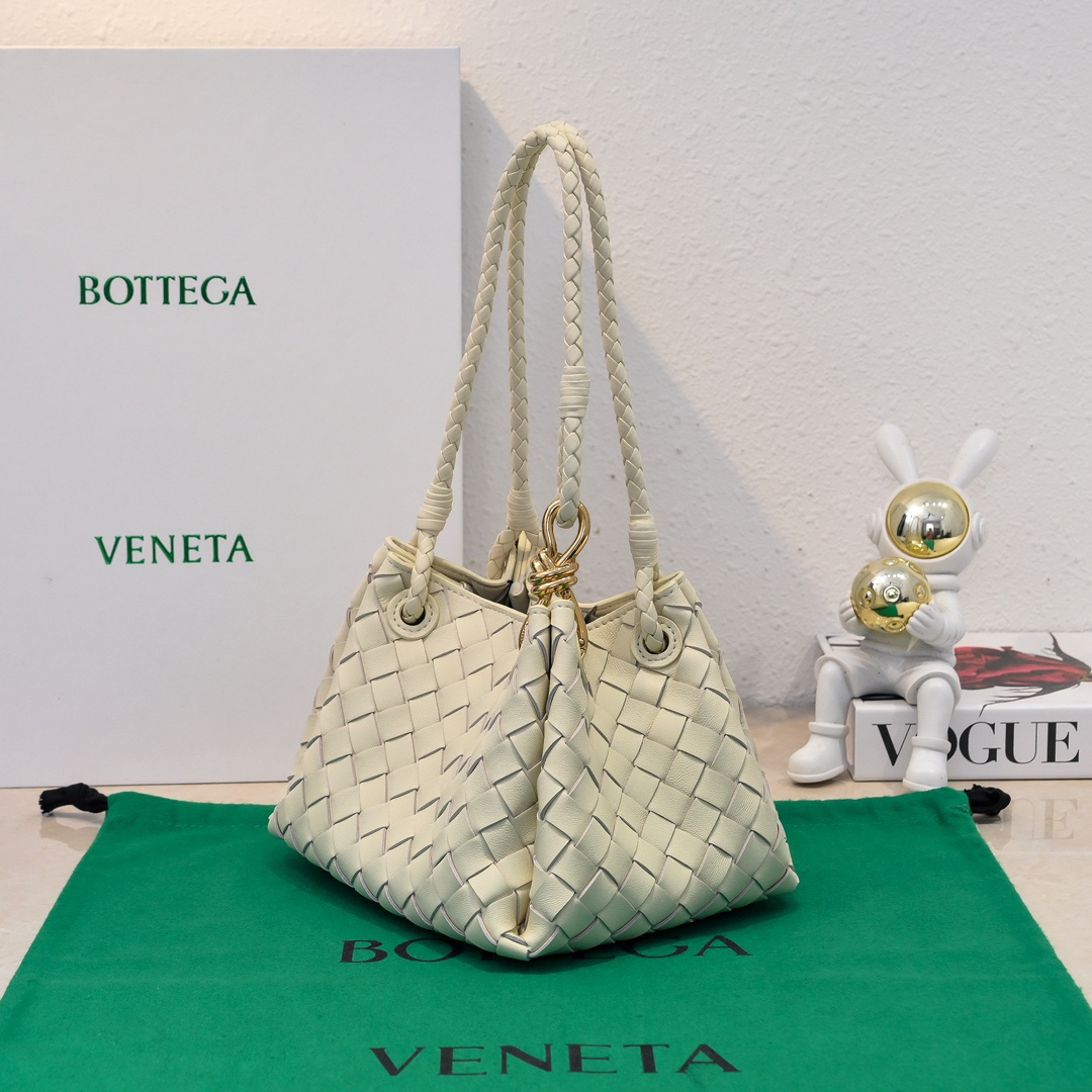 ボッテガ・ヴェネタ「Bottega Veneta」アンディアモ パラシュート マルチバッグ