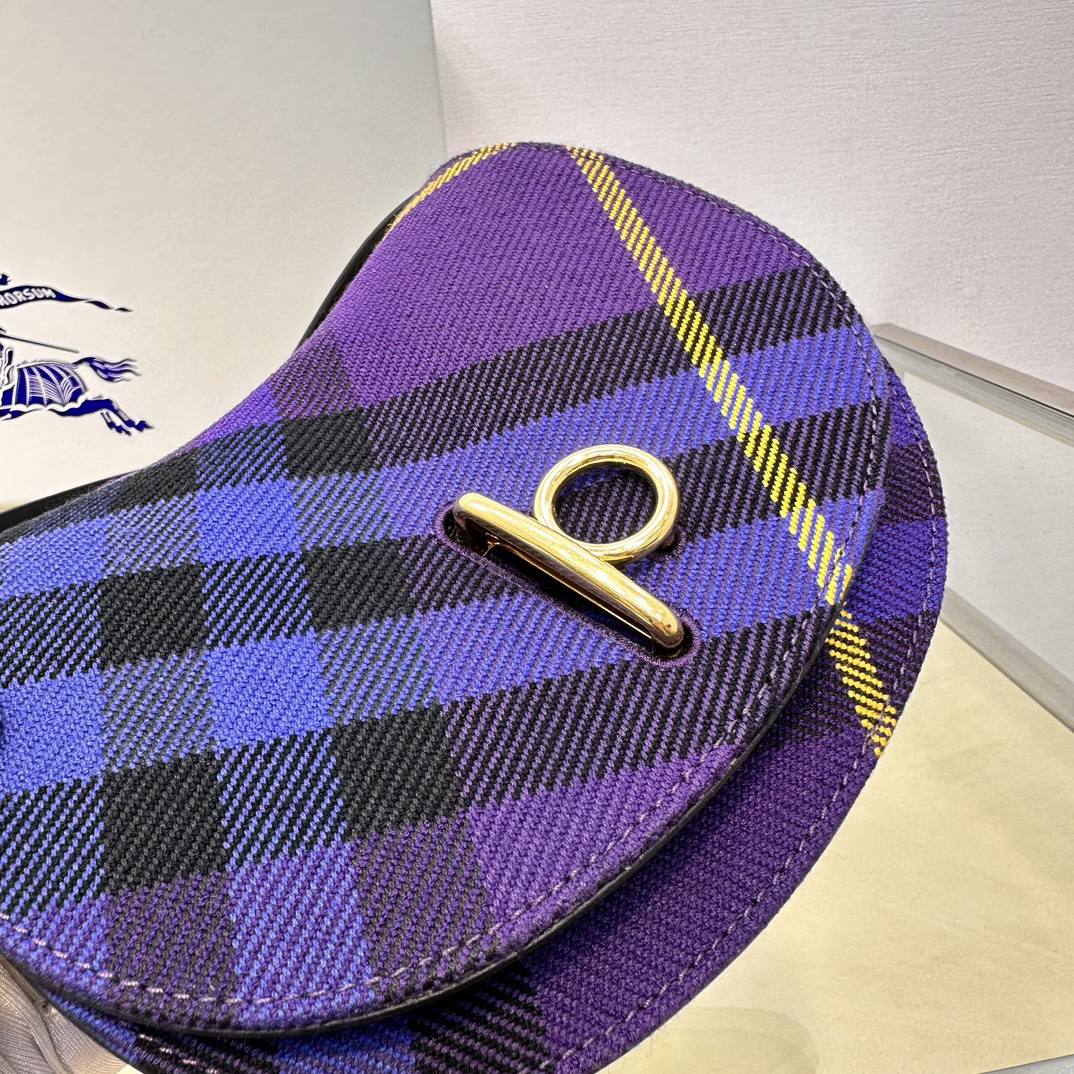 バーバリー「Burberry」ストラクチャードバッグ