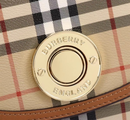 バーバリー「Burberry」 クロスボディバッグ