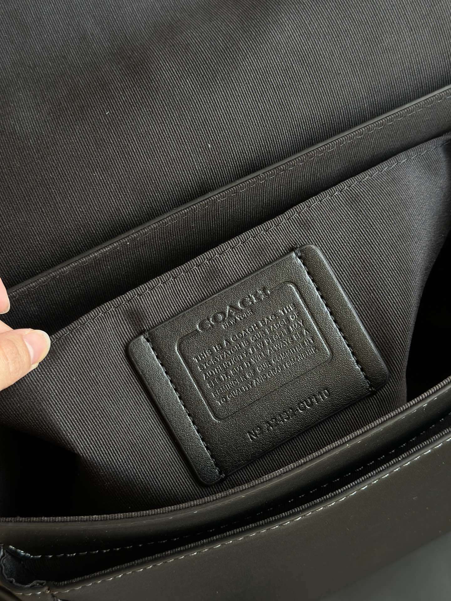 コーチ「Coach」 Racer メンズ メッセンジャーバッグ