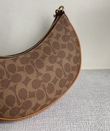 コーチ(Coach) ミラ ショルダー バッグ・ホース アンド キャリッジ プリント