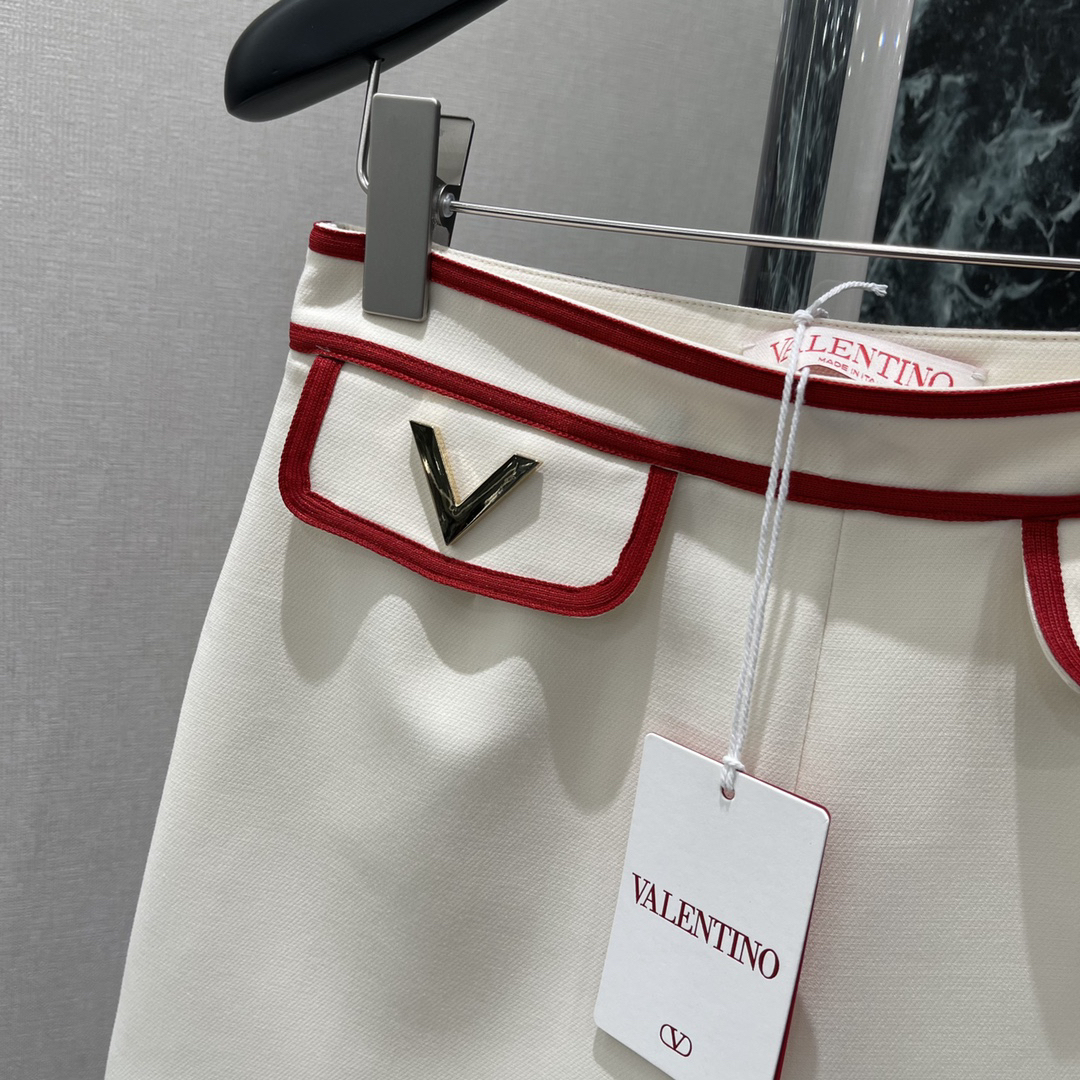 ヴァレンティノ「Valentino」25早秋の新カラーパンツ