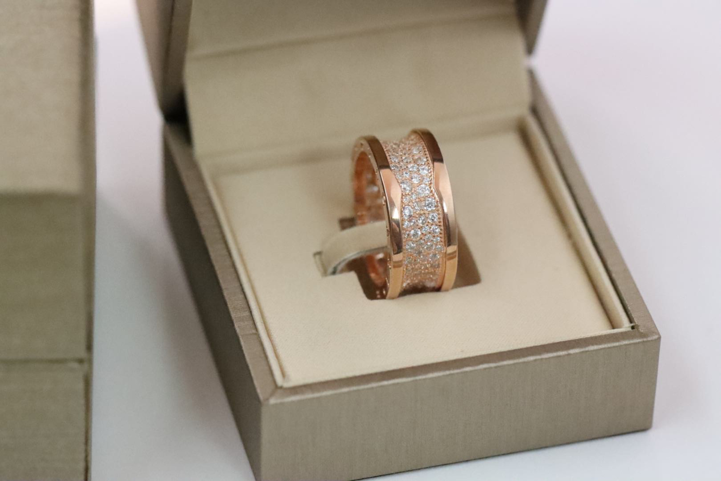 ブルガリ「Bvlgari」ローズゴールドドリルウエストカップルリング