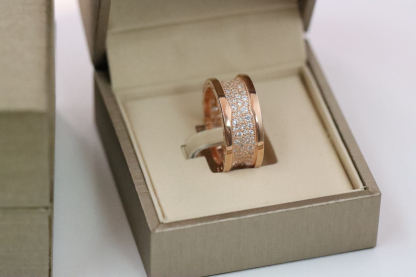 ブルガリ「Bvlgari」ローズゴールドドリルウエストカップルリング