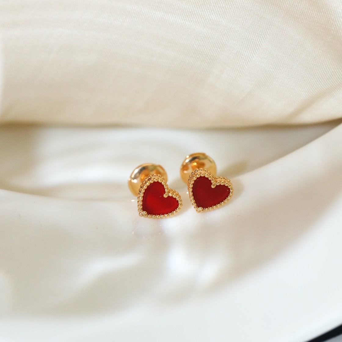 ヴァン クリーフ＆アーペル「Van Cleef & Arpels」Sweet Alhambra ハート ピアス