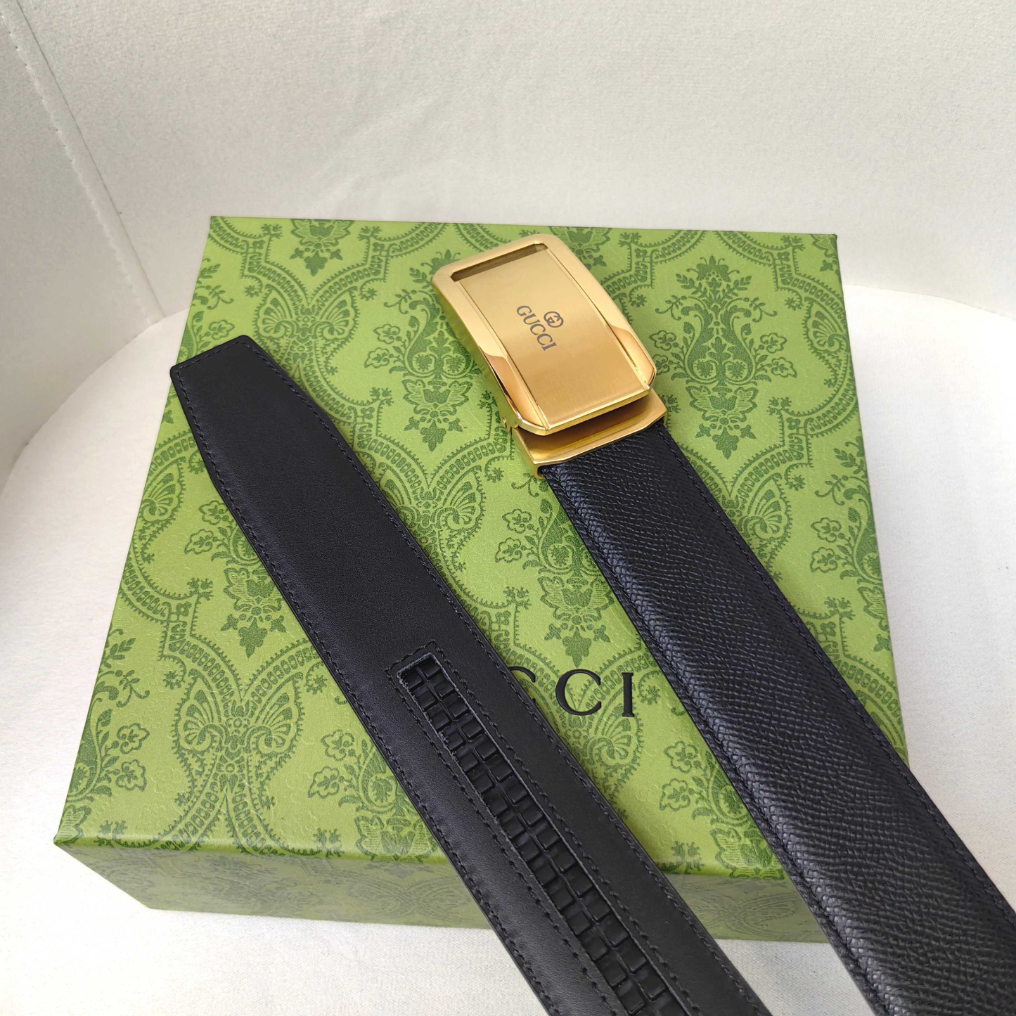 グッチ「Gucci」メンズ オートマチック ベルト100CM