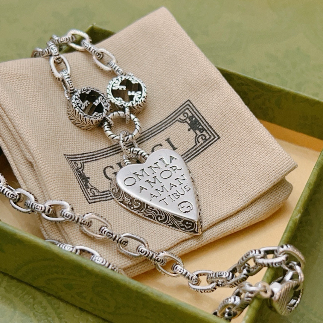 グッチ「Gucci」Anger Forest シルバーネックレス