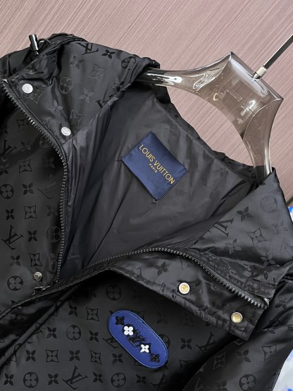 ルイ・ヴィトン「Louis Vuitton」‌ MONOGRAM PILLOW ダウンジャケット