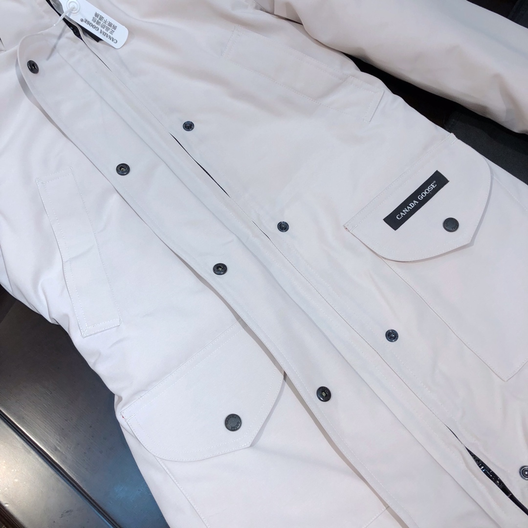 カナダグース「Canada Goose」レディース ロングダウンコート