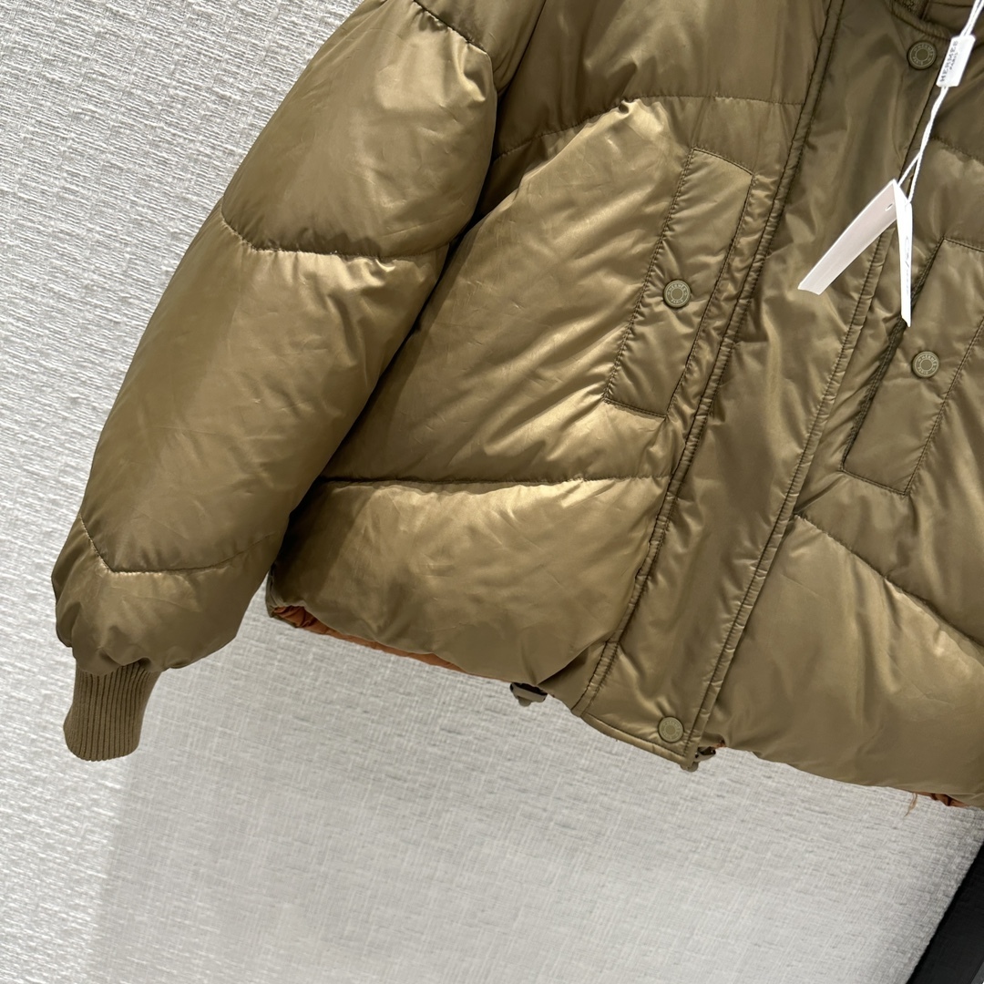 エルメス「Hermès」 2025秋冬 ダウンジャケット