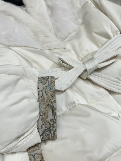 エルメス「Hermès」2025秋冬 ミンクファー ダウンコート