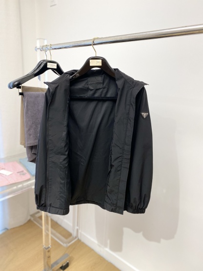 プラダ「Prada」2024秋冬 メンズ スタンドカラージャケット