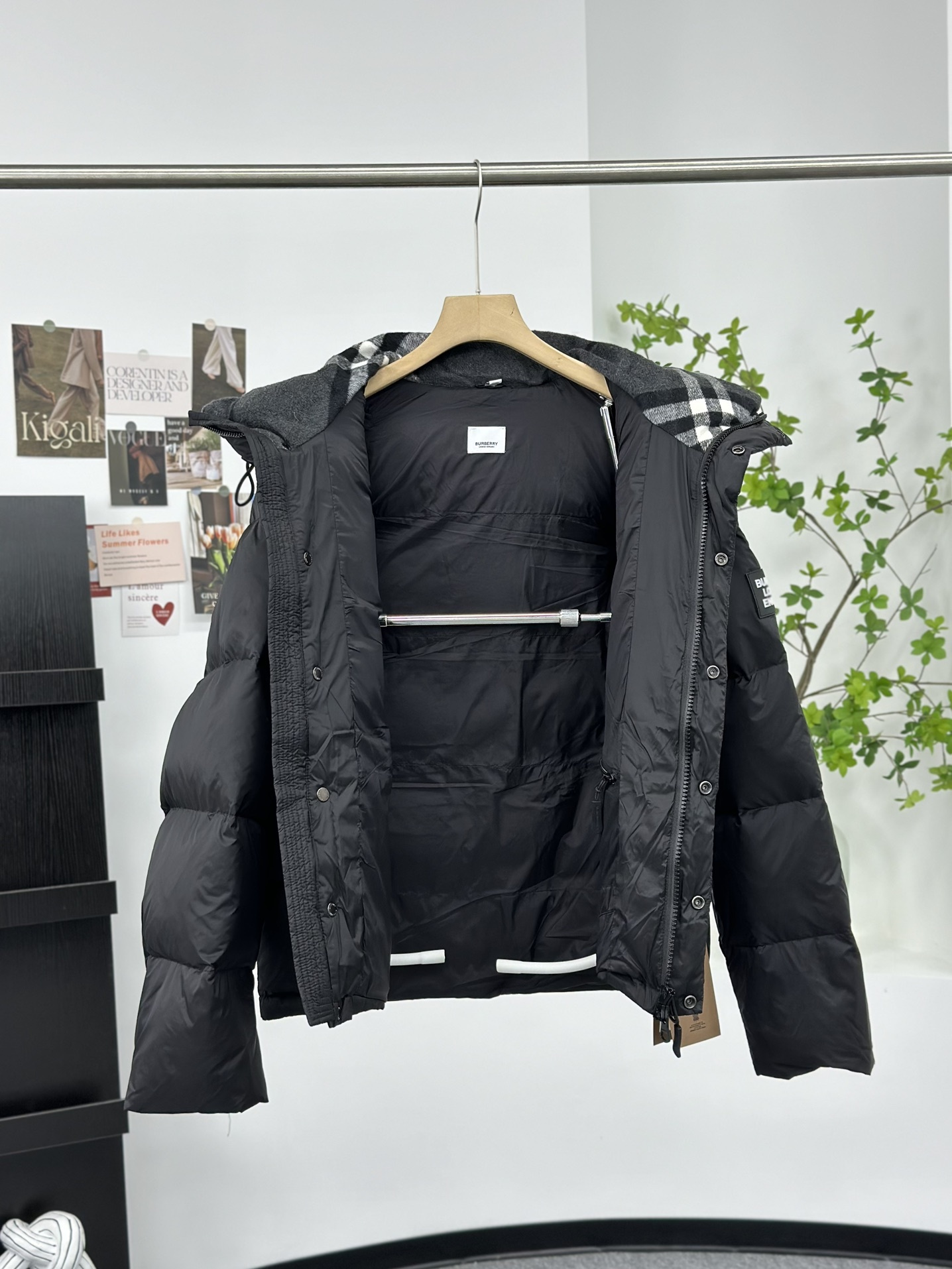 バーバリー「Burberry」 デタッチャブルスリーブ フード付きダウンジャケット