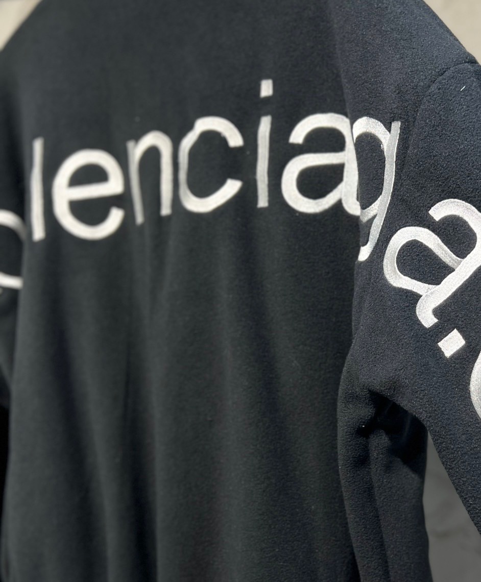 バレンシアガ「Balenciaga」‌2025年秋冬新作 URLエンブロイダリー ロゴジャケット