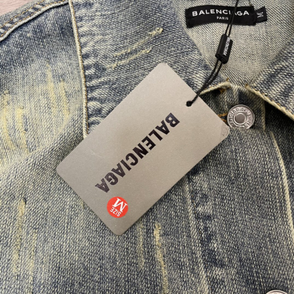 バレンシアガ「Balenciaga」blcg水洗いして古い背中のドリルを作るスローガンデニムジャケット