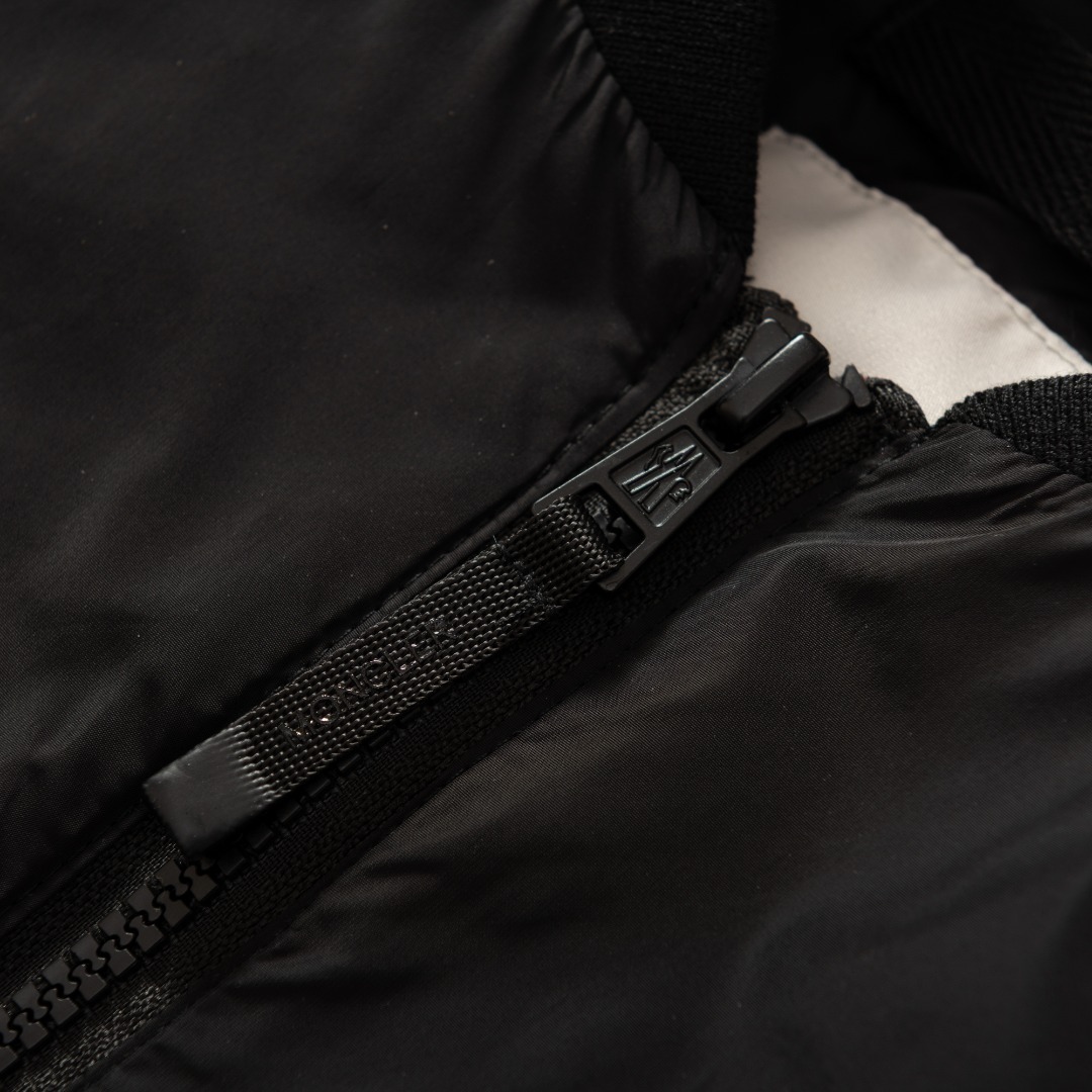 モンクレール「Moncler」× FRGMT Ostria メンズ フライトジャケット