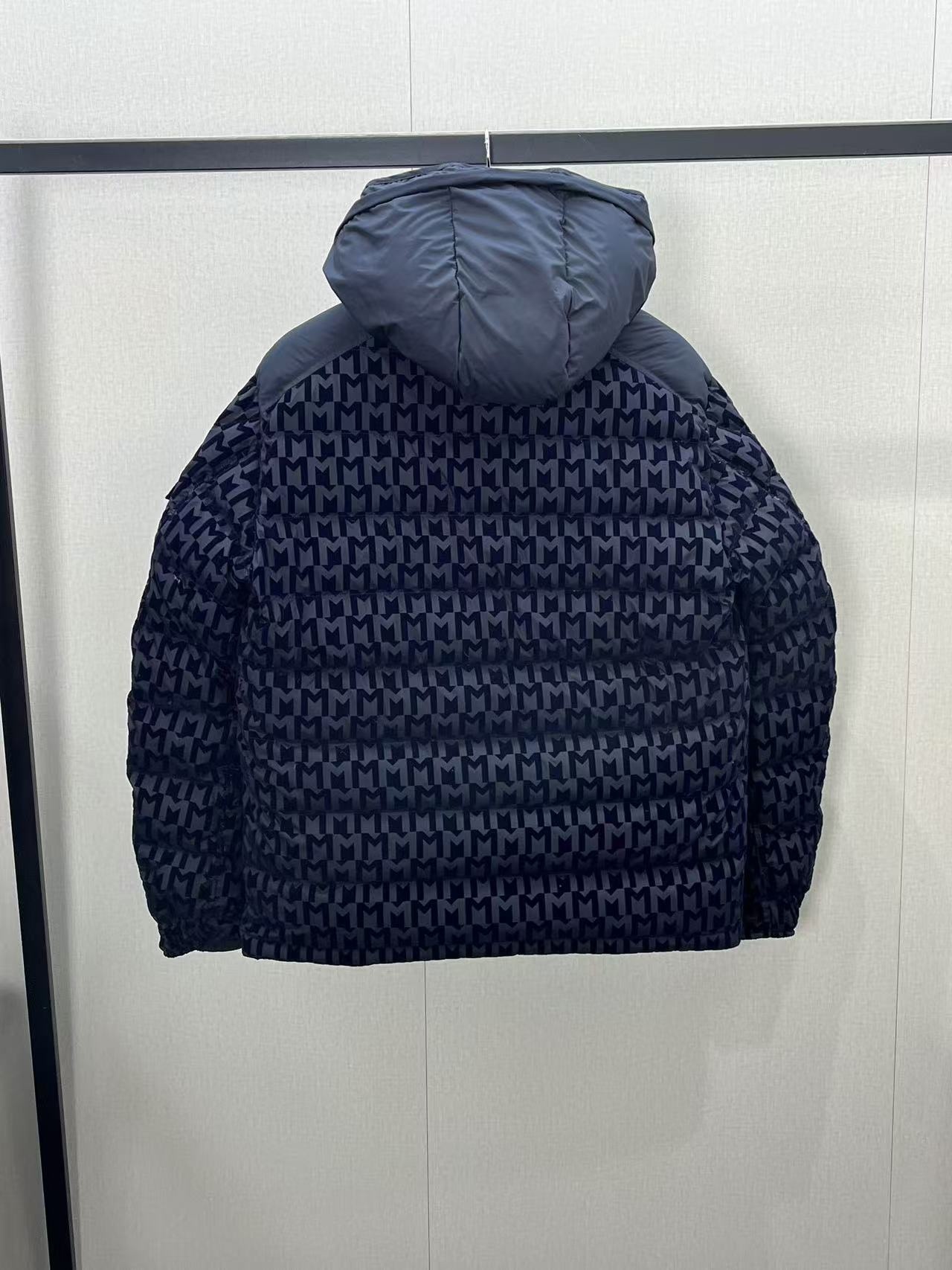 モンクレール「Moncler」マットマヤ リバーシブル ショートダウンジャケット