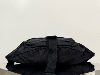 バレンシアガ「Balenciaga」CELINE TRIOMPHE ナイロン ウエストバッグ