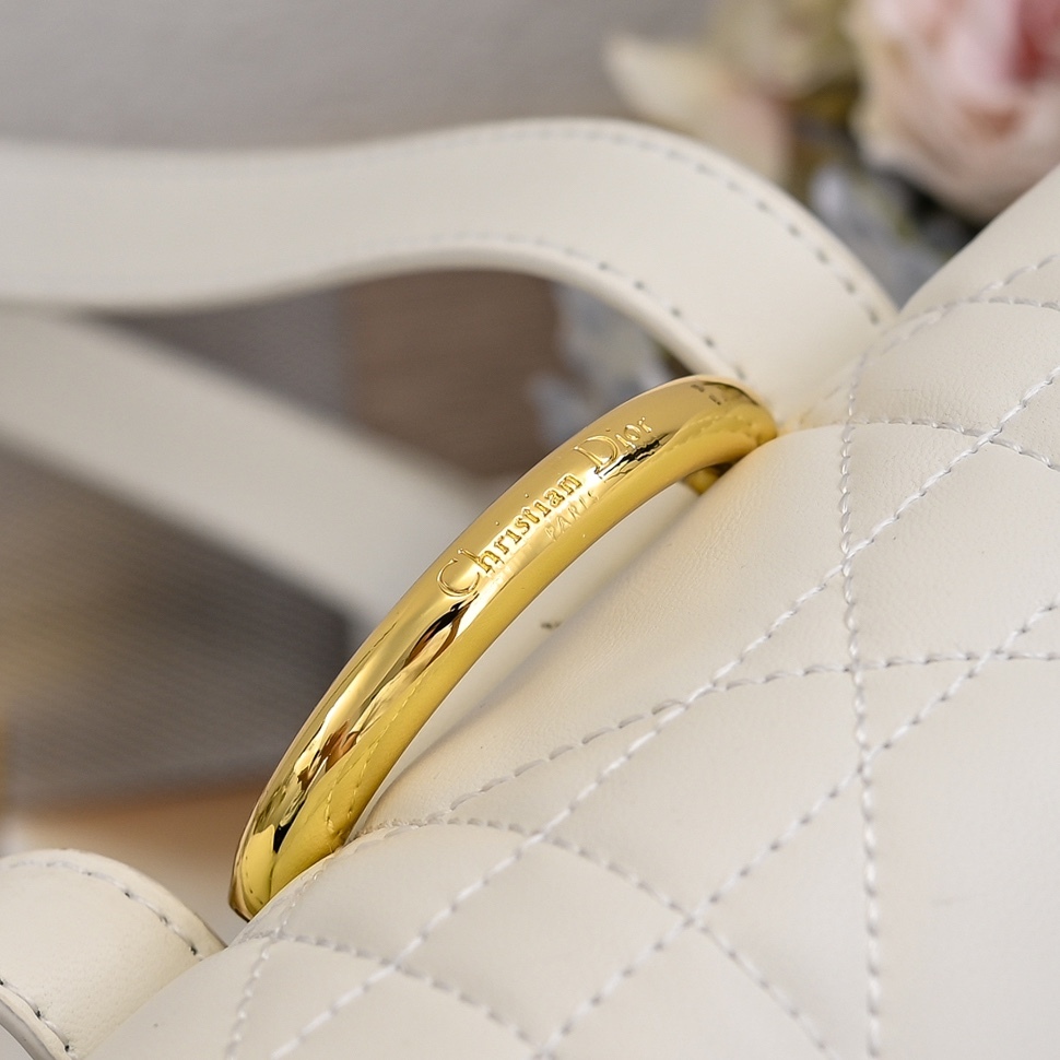 ディオール「Dior」Dior Caro バックパック ミディアム