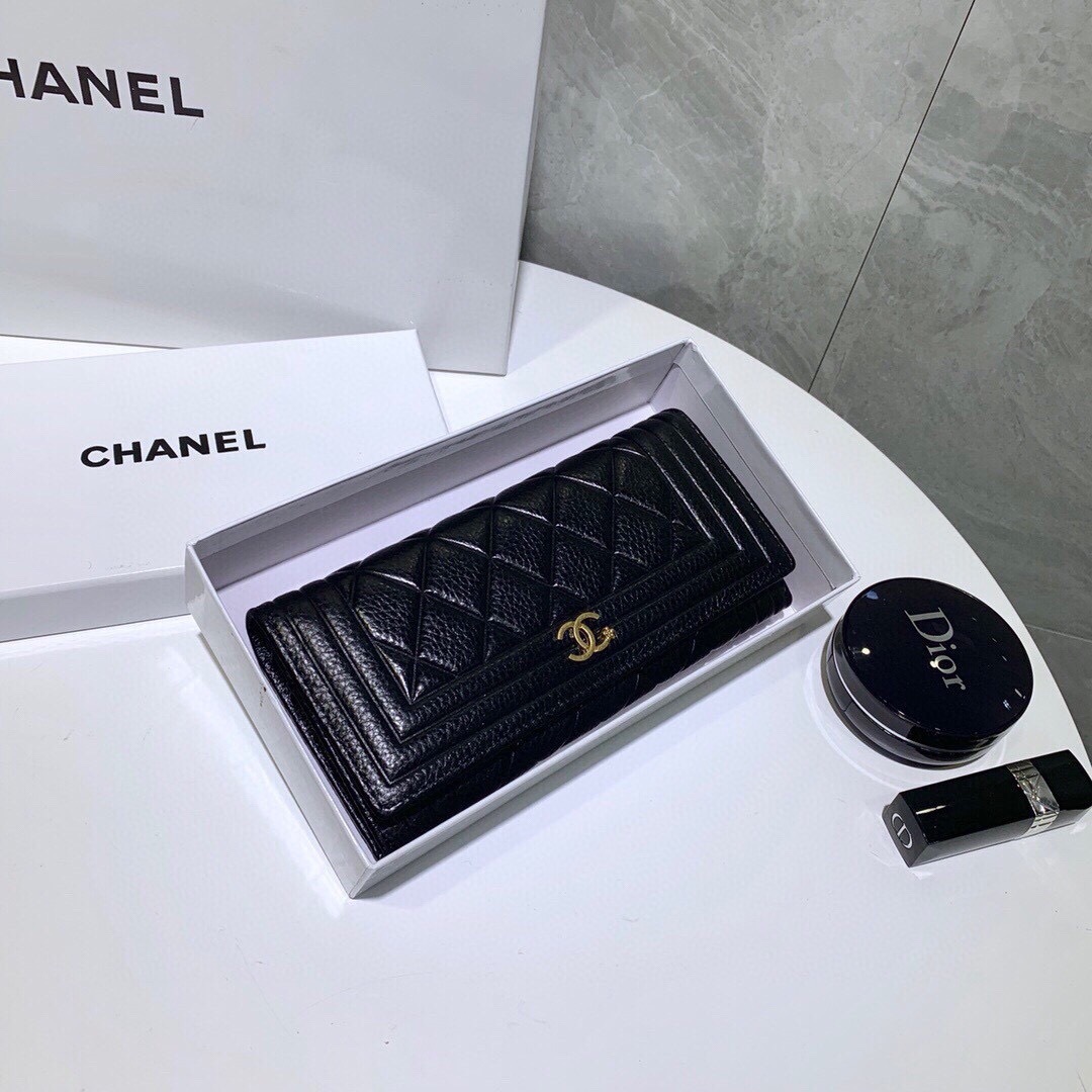 シャネル「Chanel」 ラムスキン フラップ ウォレット 財布