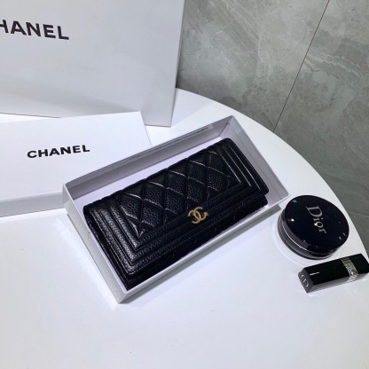 シャネル「Chanel」 ラムスキン フラップ ウォレット 財布