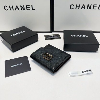 シャネル「Chanel」 ラムスキン フラップ ウォレット 財布