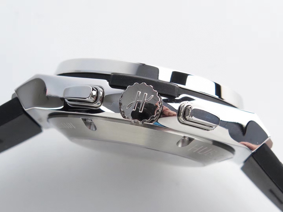 ユーボット「Hublot」Classic Fusion Chronograph Titanium