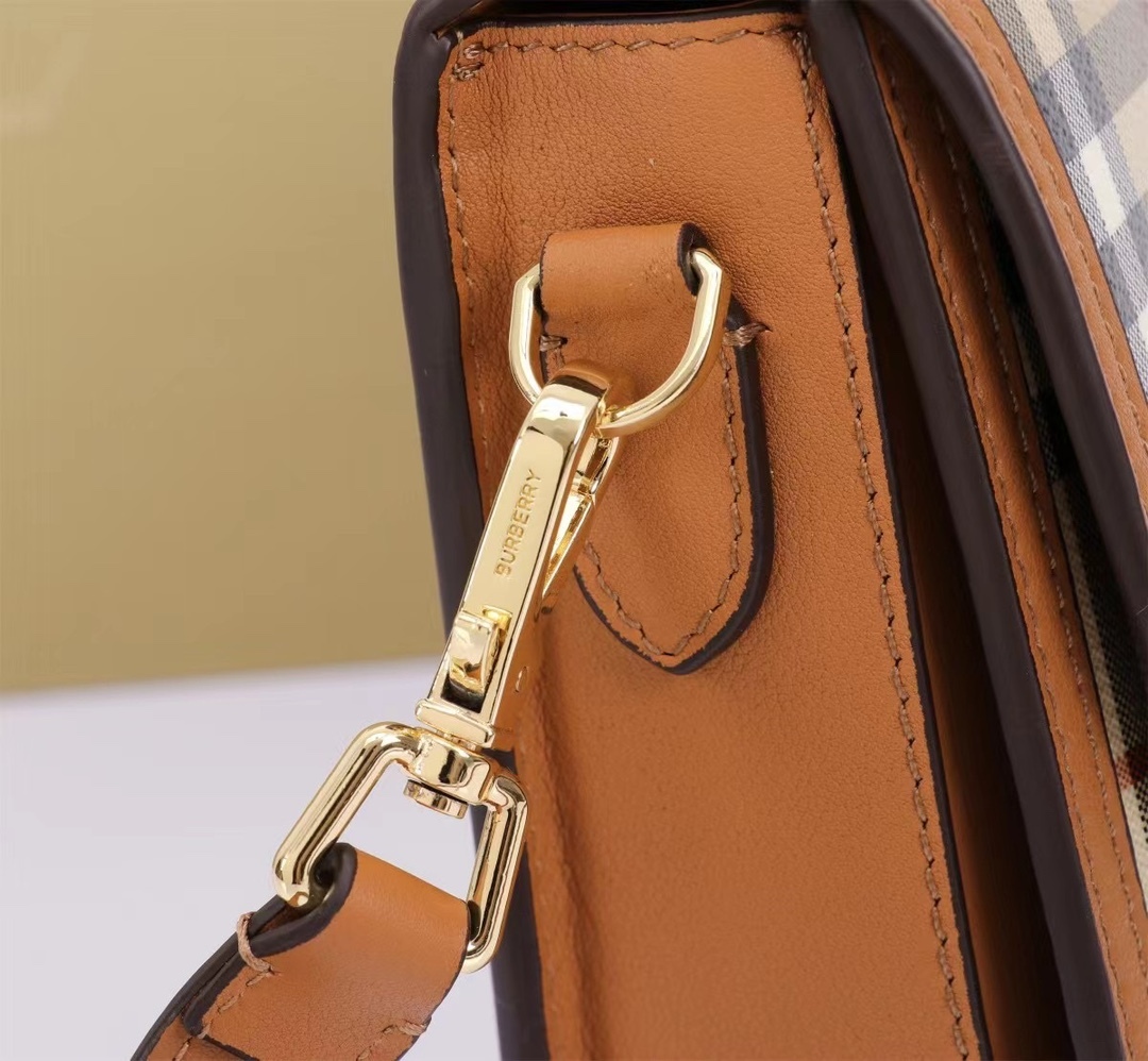 バーバリー「Burberry」 クロスボディバッグ