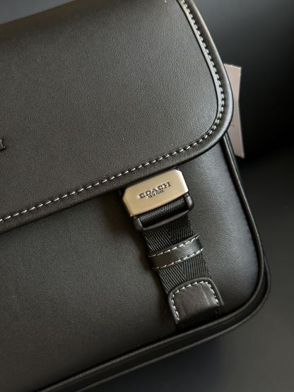 コーチ「Coach」 Racer メンズ メッセンジャーバッグ