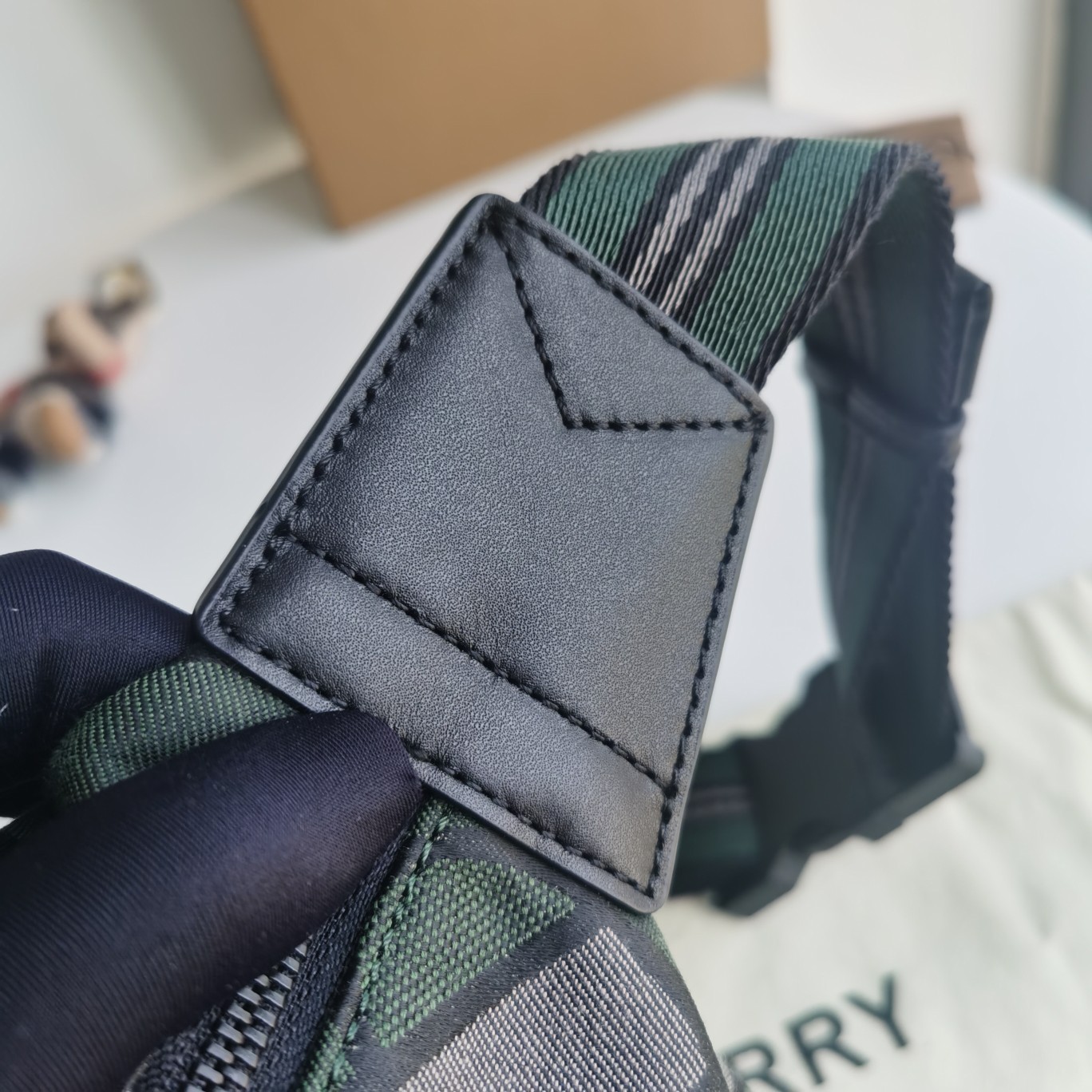バーバリー「Burberry」アーカイブストリート ウエストバッグ