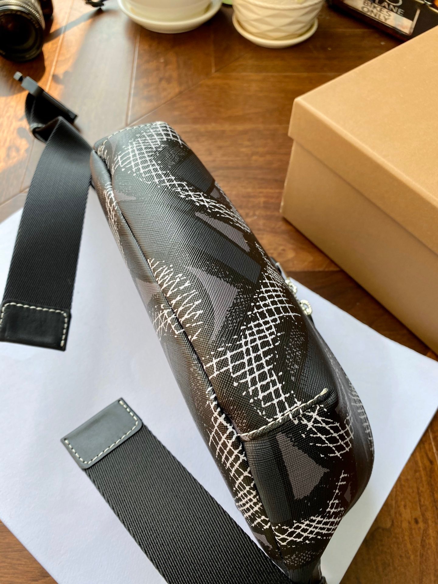 バーバリー「Burberry」クラシックチェック ウエストバッグ