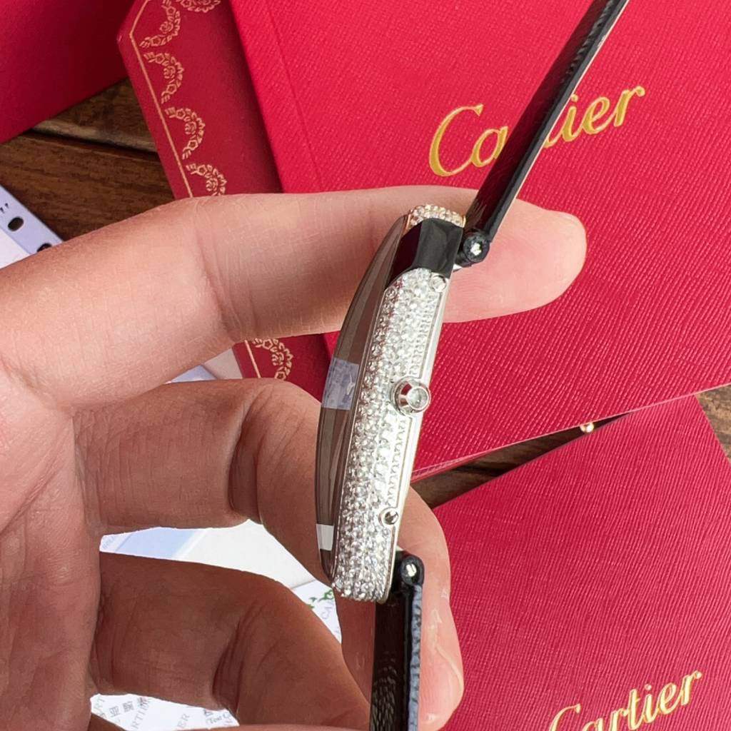 カルティエ［Cartier］バーニュール アロンジェ ミディアム 腕時計47*21MM