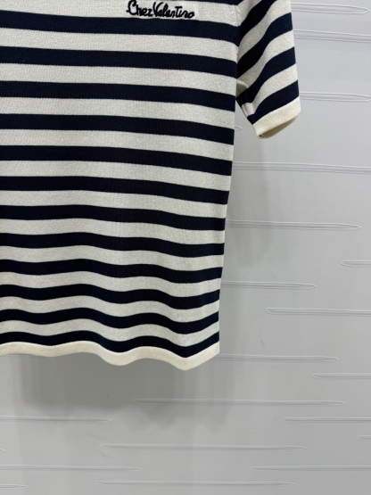 ヴァレンティノ「Valentino」2025 サマーコレクション ストライプ ラウンドネック ニットTシャツ