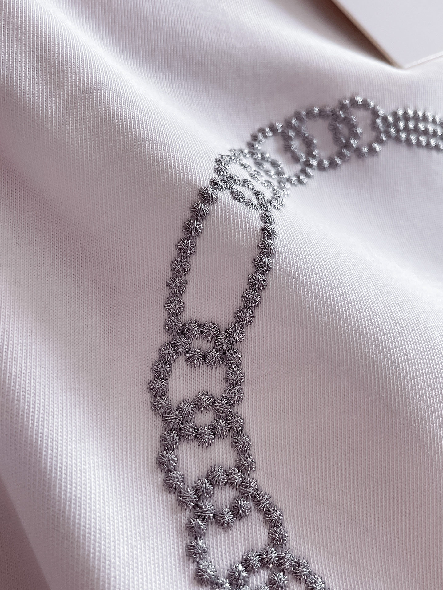 ヴァレンティノ「Valentino」25 ss春夏新作初の最新半袖クルーネックTシャツ