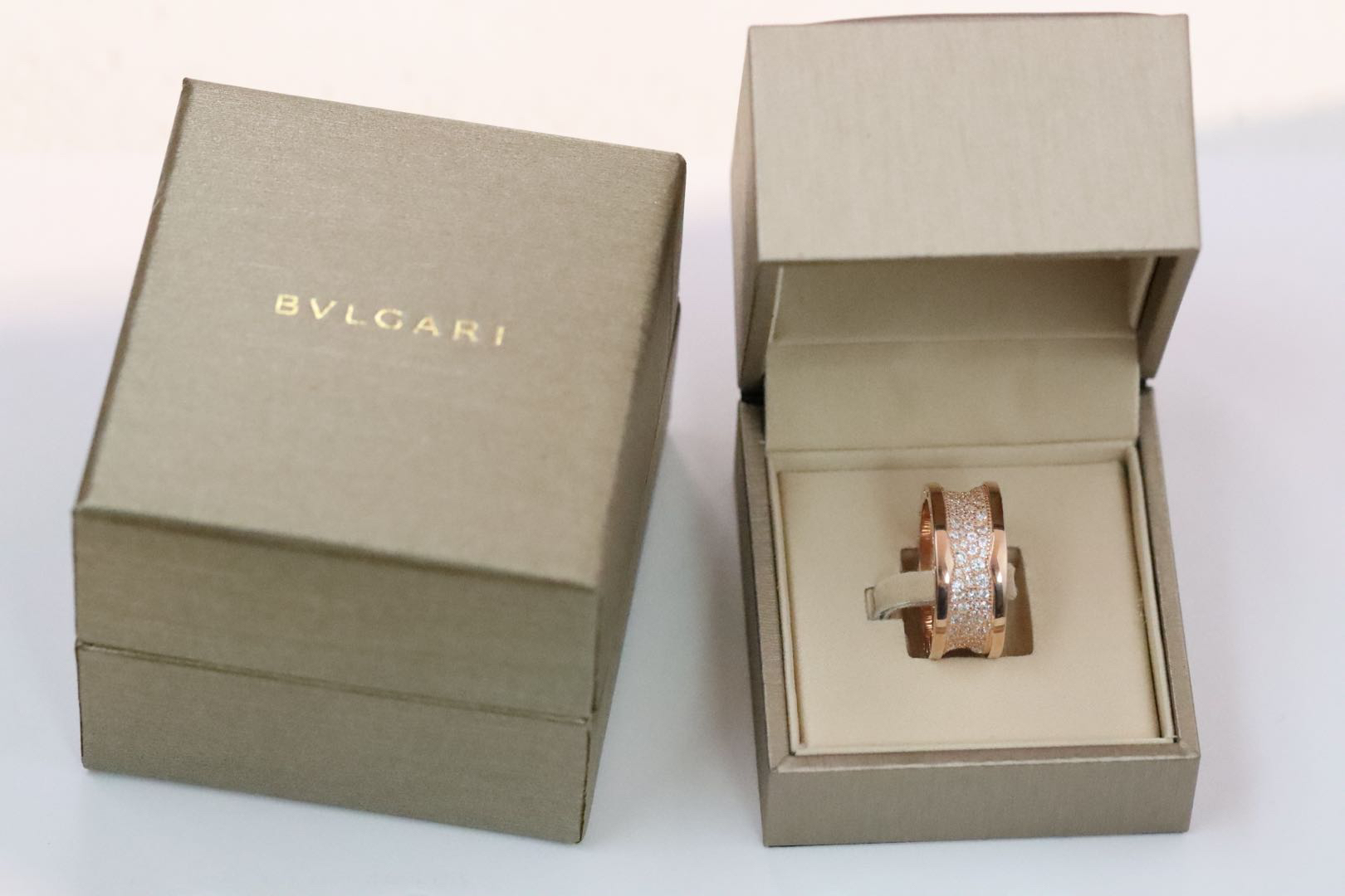 ブルガリ「Bvlgari」ローズゴールドドリルウエストカップルリング