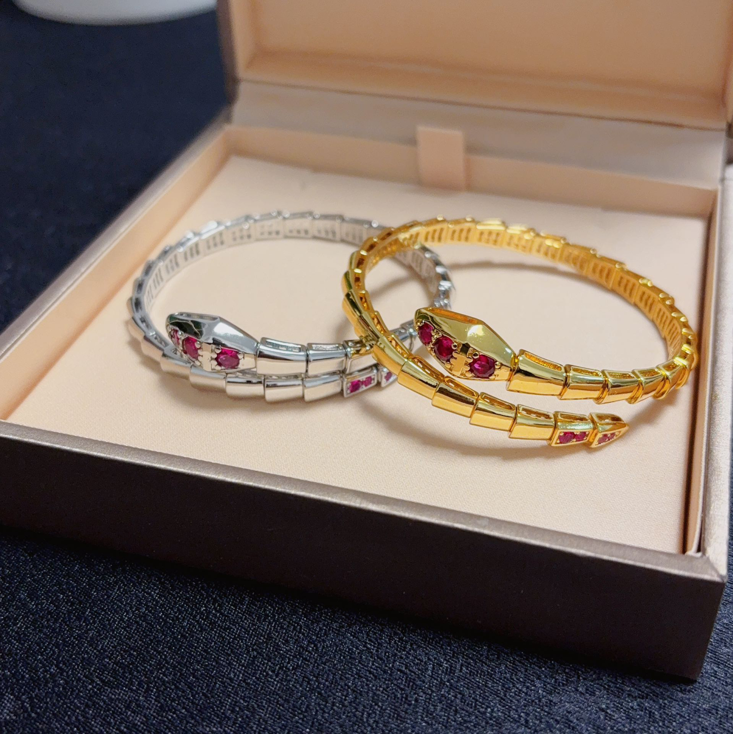 ブルガリ「Bvlgari」Serpenti Viper ルビーブレスレット15cm