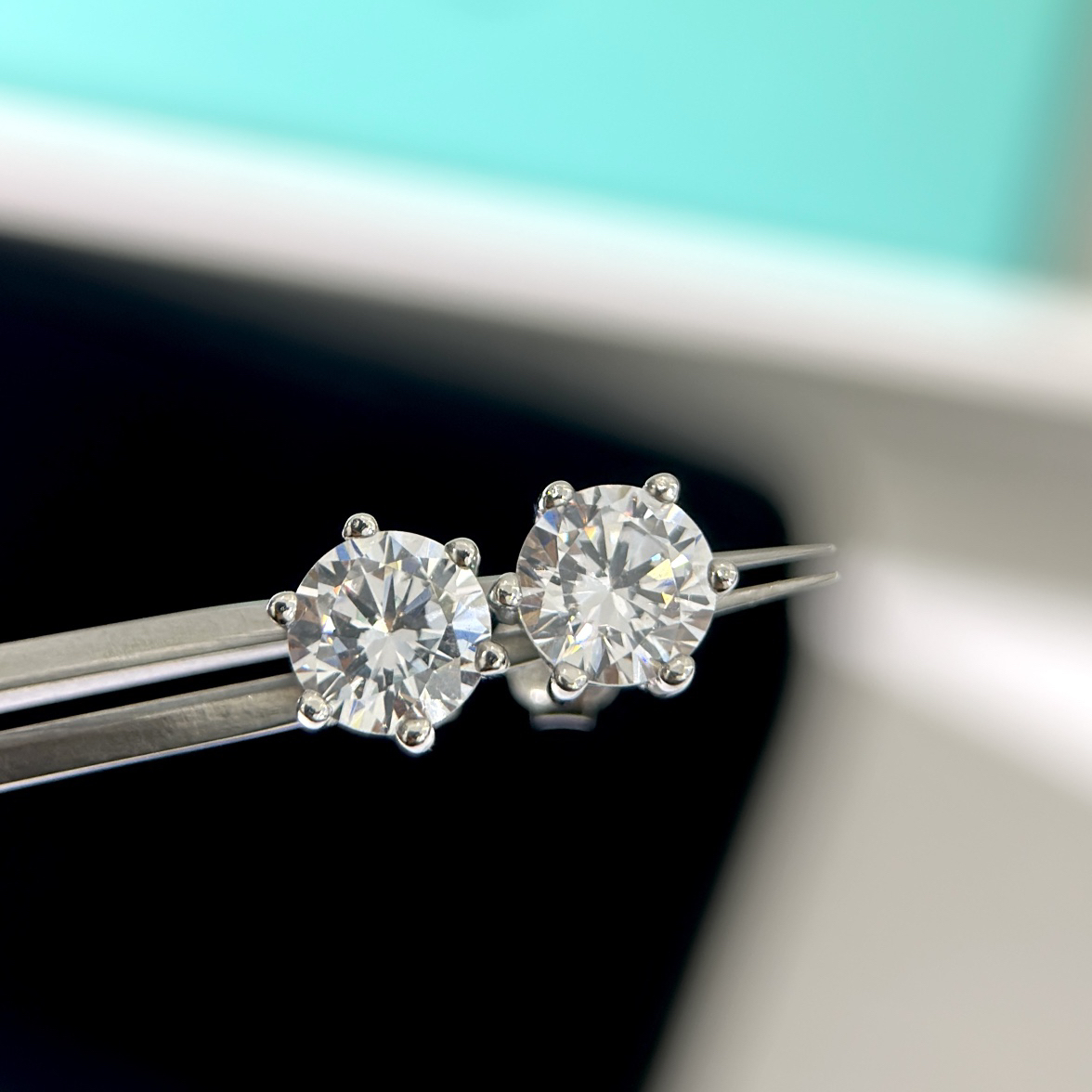 ティファニー「Tiffany & Co.」 Setting 2カラット シングルダイヤモンドスタッドピアス