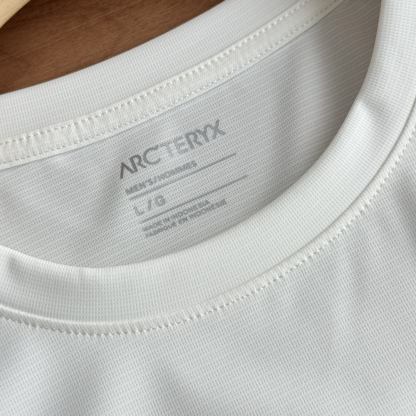 【ワンフォーワン】アークテリクス「ARC'TERYX」Motus クルーネック 速乾Tシャツ（メンズ）【在庫僅少】