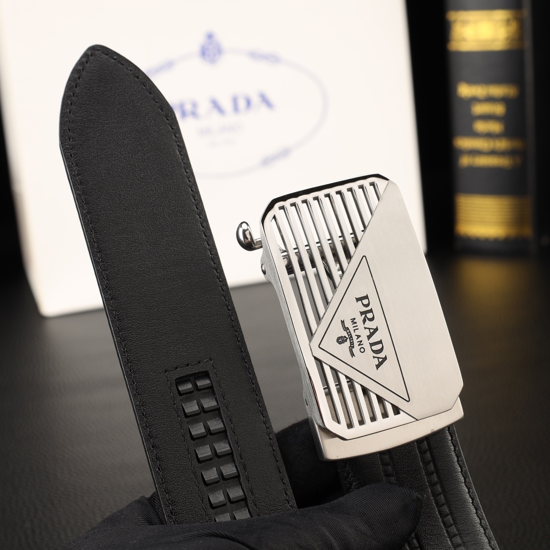 プラダ「Prada」メンズ オートマチック レザーベルト100CM