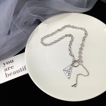 プラダ「Prada」 Symbole シルバーネックレス
