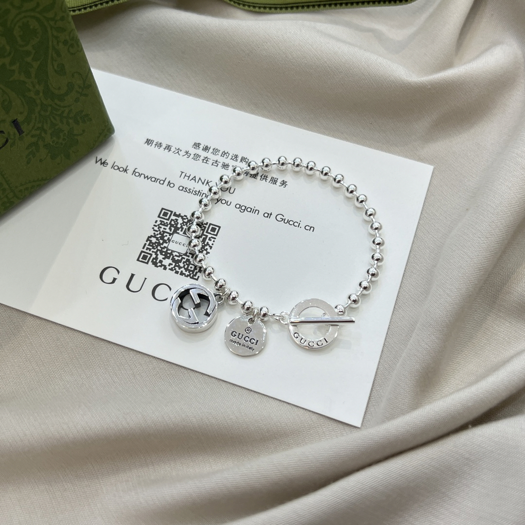 グッチ「Gucci」  ラウンドチャーム ビーズ ブレスレット